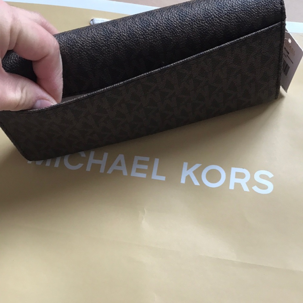 💯🆕mk Fulton wallet🆕brown /full size large - Picture 3 of 5